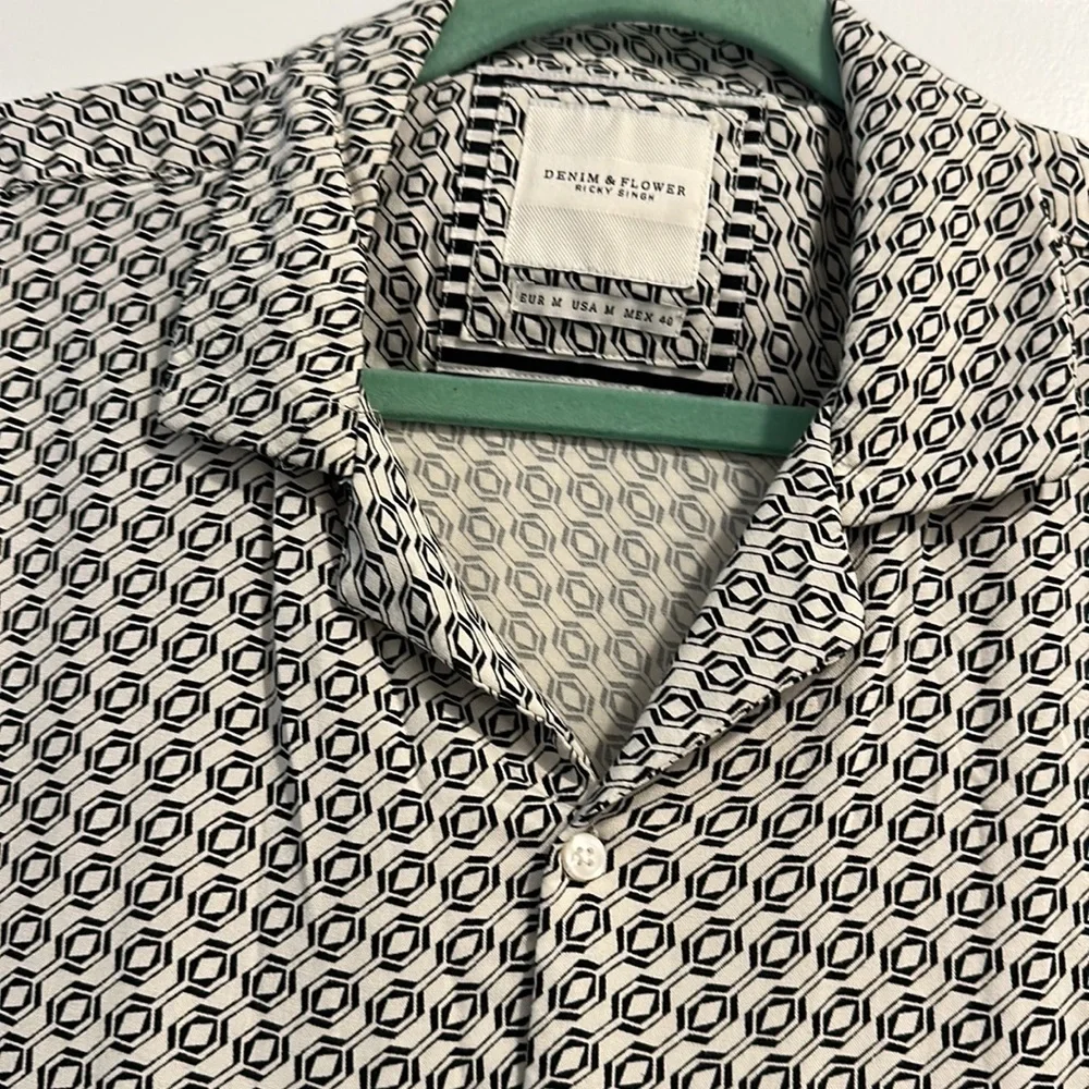 Button down shirt - Picture 4 of 4